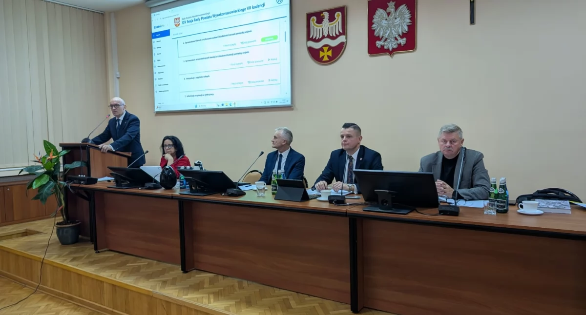 Zdjęcie: XIV Sesja Rady Powiatu Wysokomazowieckiego